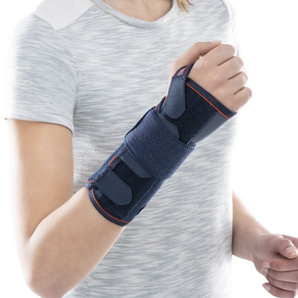 MUÑEQUERA DE NEOPRENO CON FÉRULA PALMAR