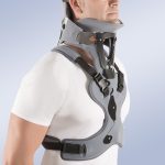 COLLARÍN CERVICAL BIVALVO CON SOPORTE TORÁCICO